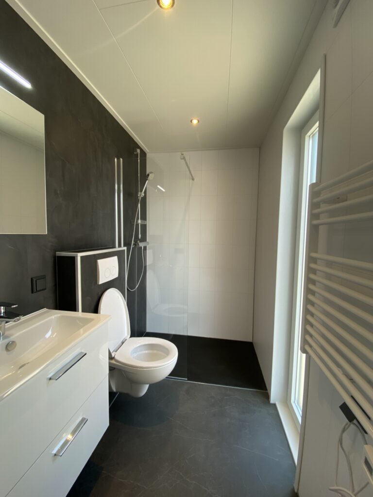 Qube maatwerk model badkamer