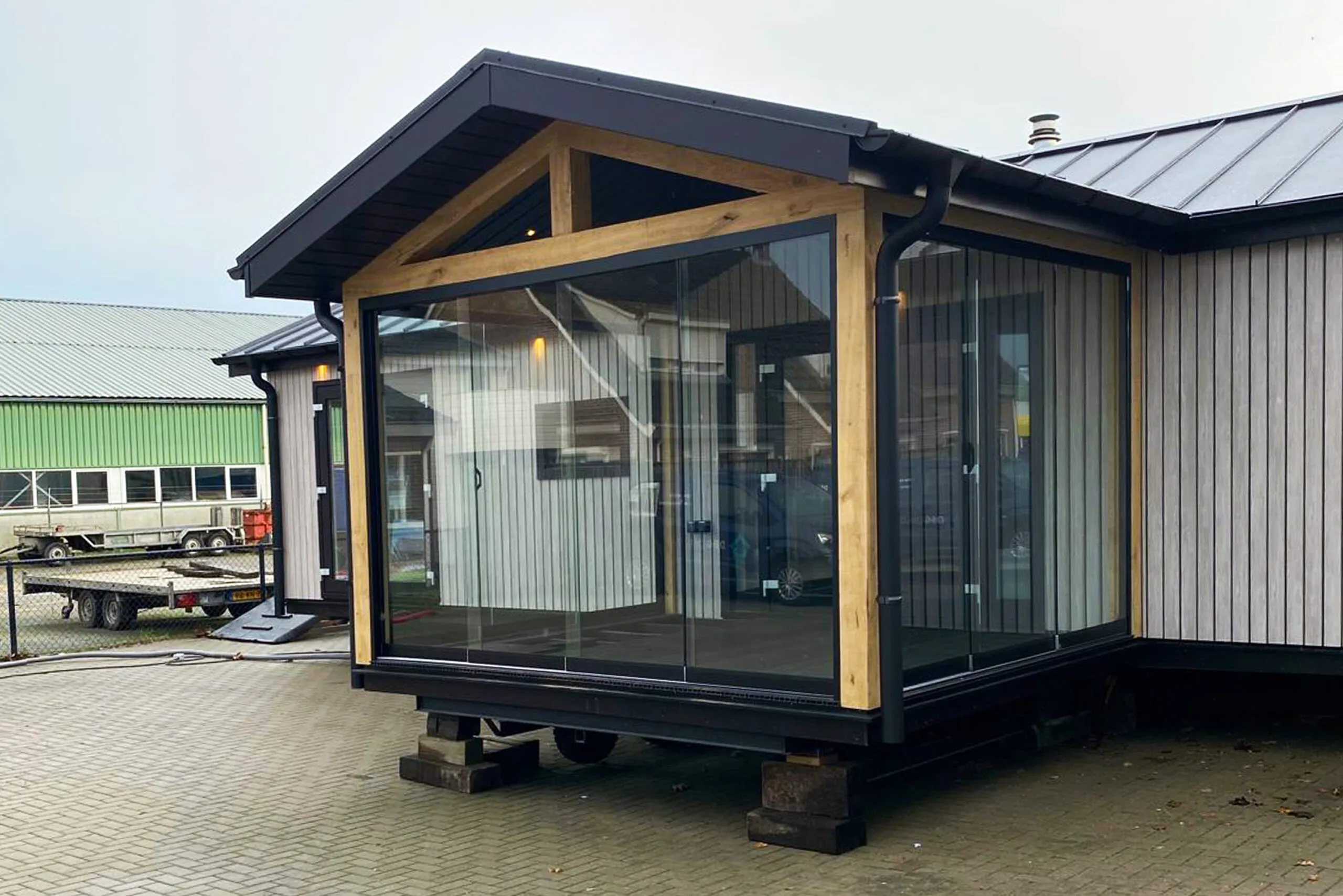 WhatsApp Image 2025-12-12 at 14.48.06 (10)